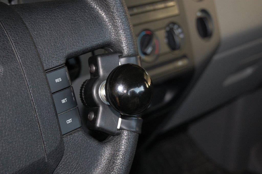 spinner knob driving aid