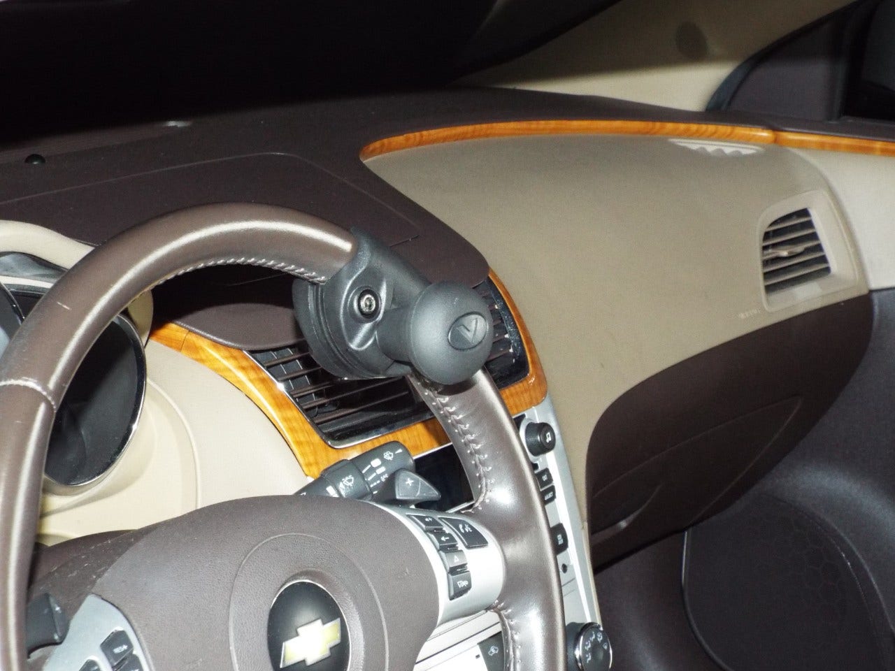 veigel steering knob driving aid