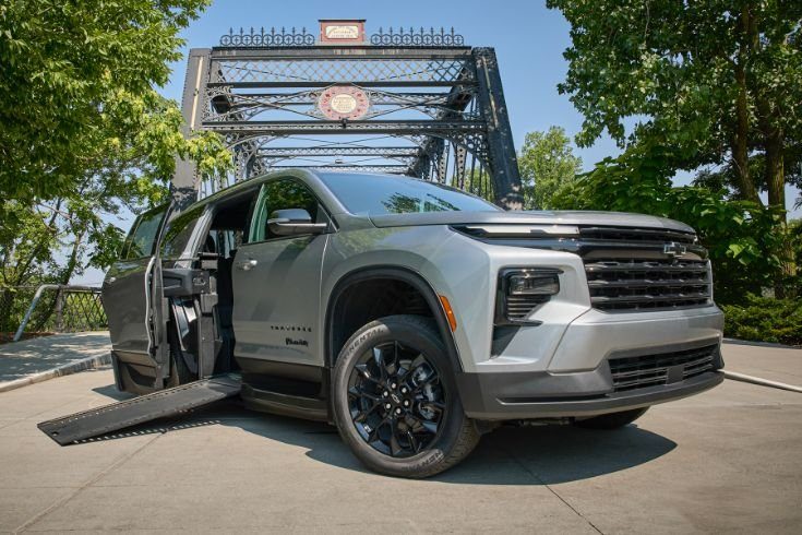 2026 Chevrolet Traverse Front