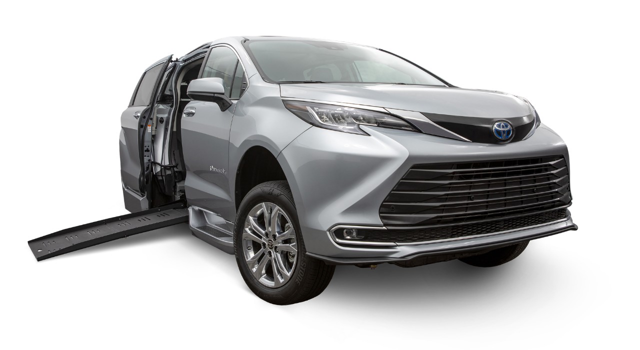 Silver BraunAbility Toyota Sienna Hybrid InFloor Front View