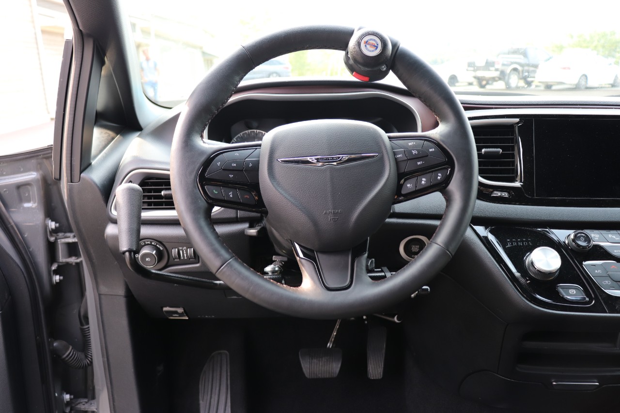 push/rock right hand hand control driving aid