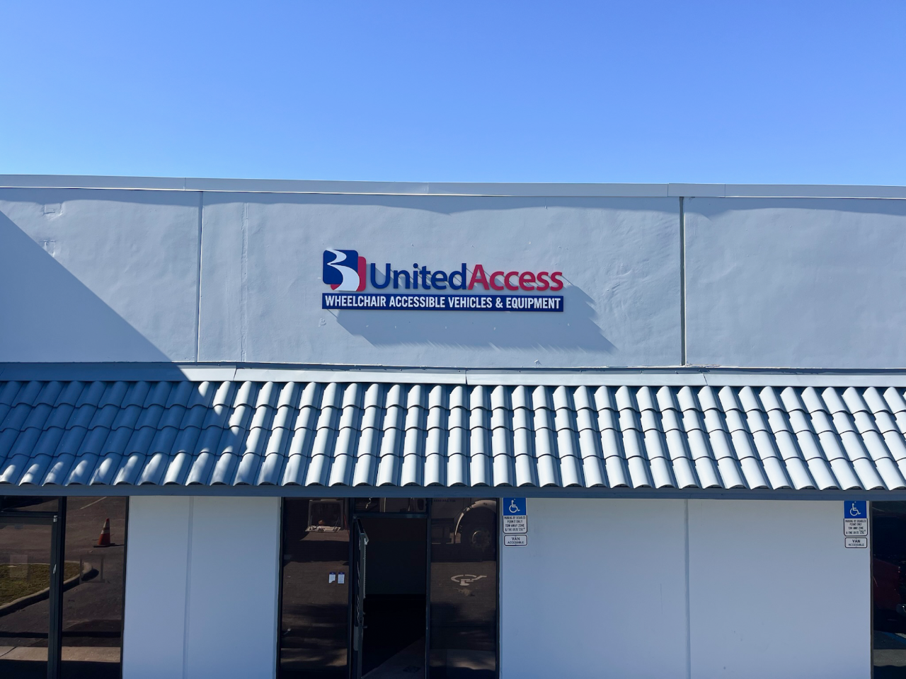 entrance to building with accessible parking